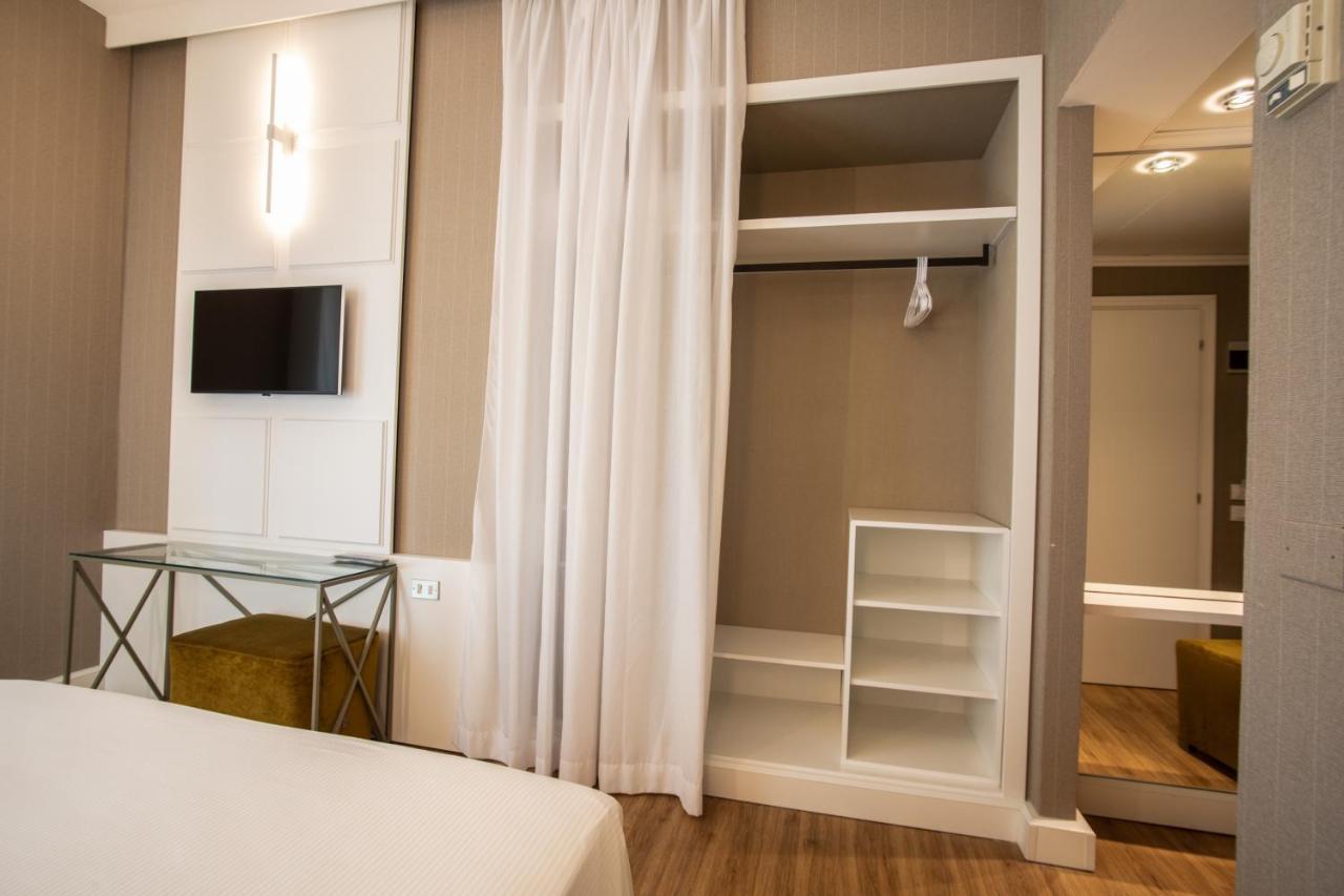 Villa Adriatica Ambienthotels Rimini Exterior photo