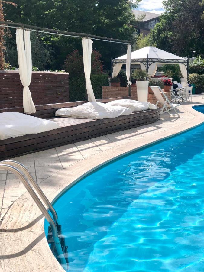 Villa Adriatica Ambienthotels Rimini Exterior photo