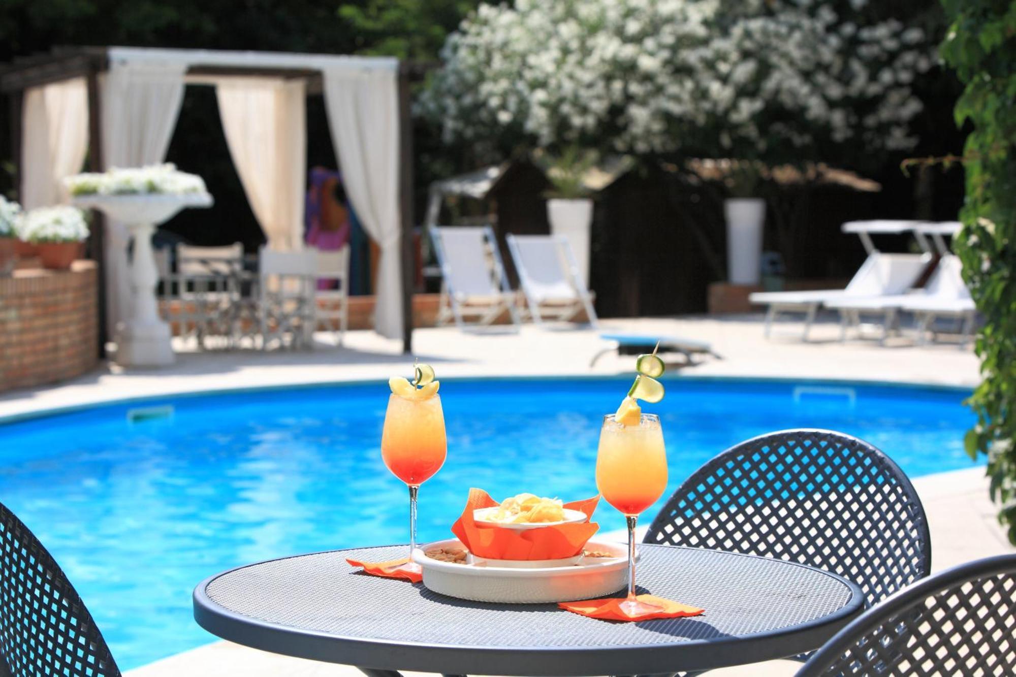Villa Adriatica Ambienthotels Rimini Exterior photo
